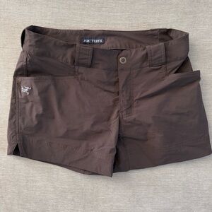 arc'teryx womens shorts size 6